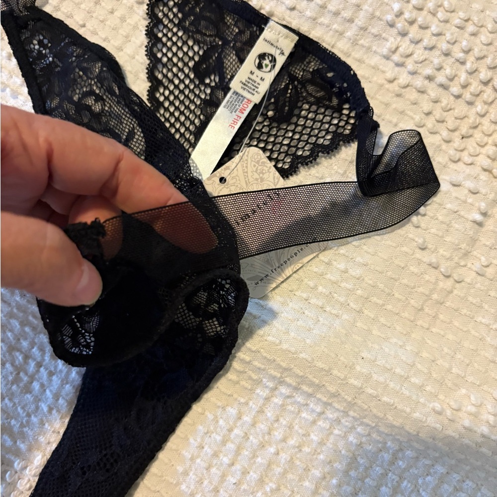 Free People Intimately thong M - Picture 4 of 4